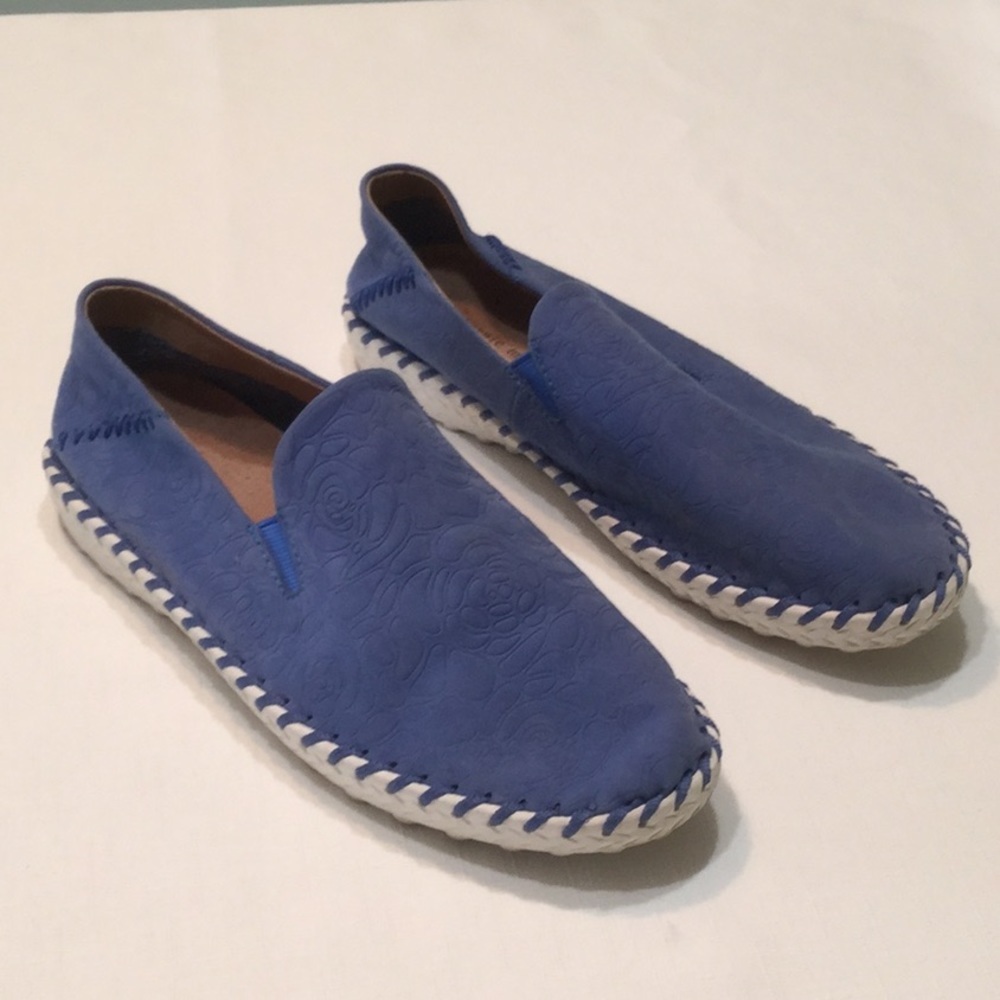 bernie mev. Blue Leather Slip On Shoes​